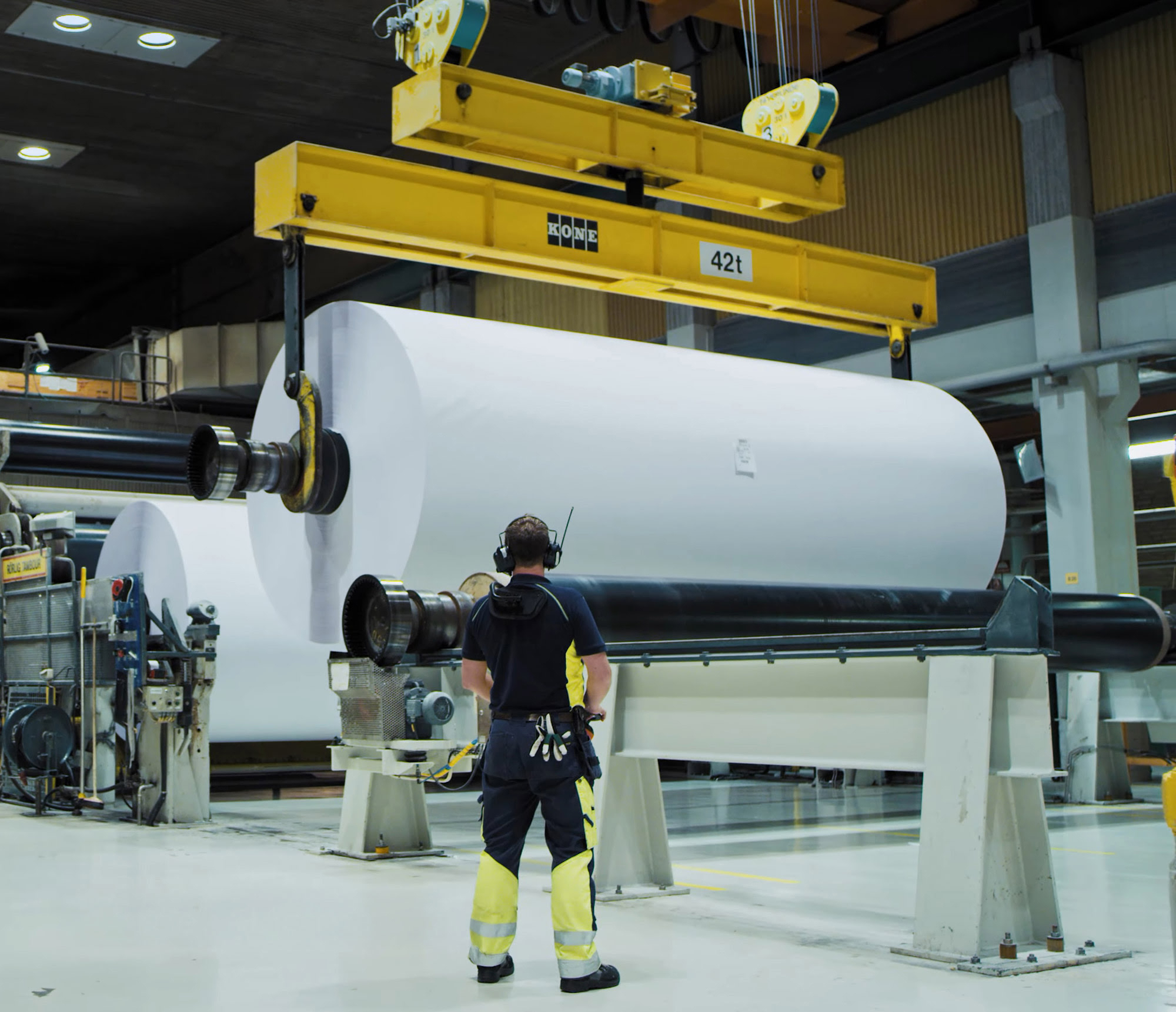 Innovative, high-quality paper solutions in reel and sheet